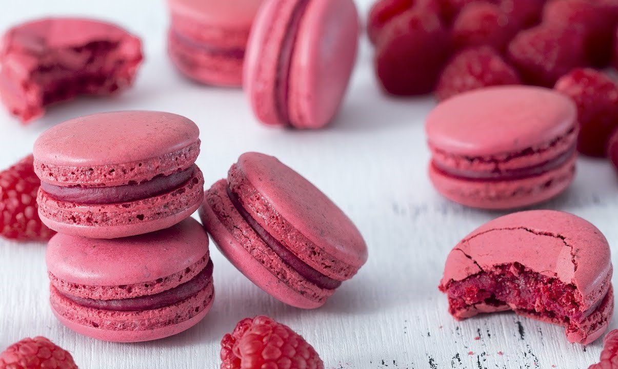 raspberry-white-chocolate-macarons-recipe