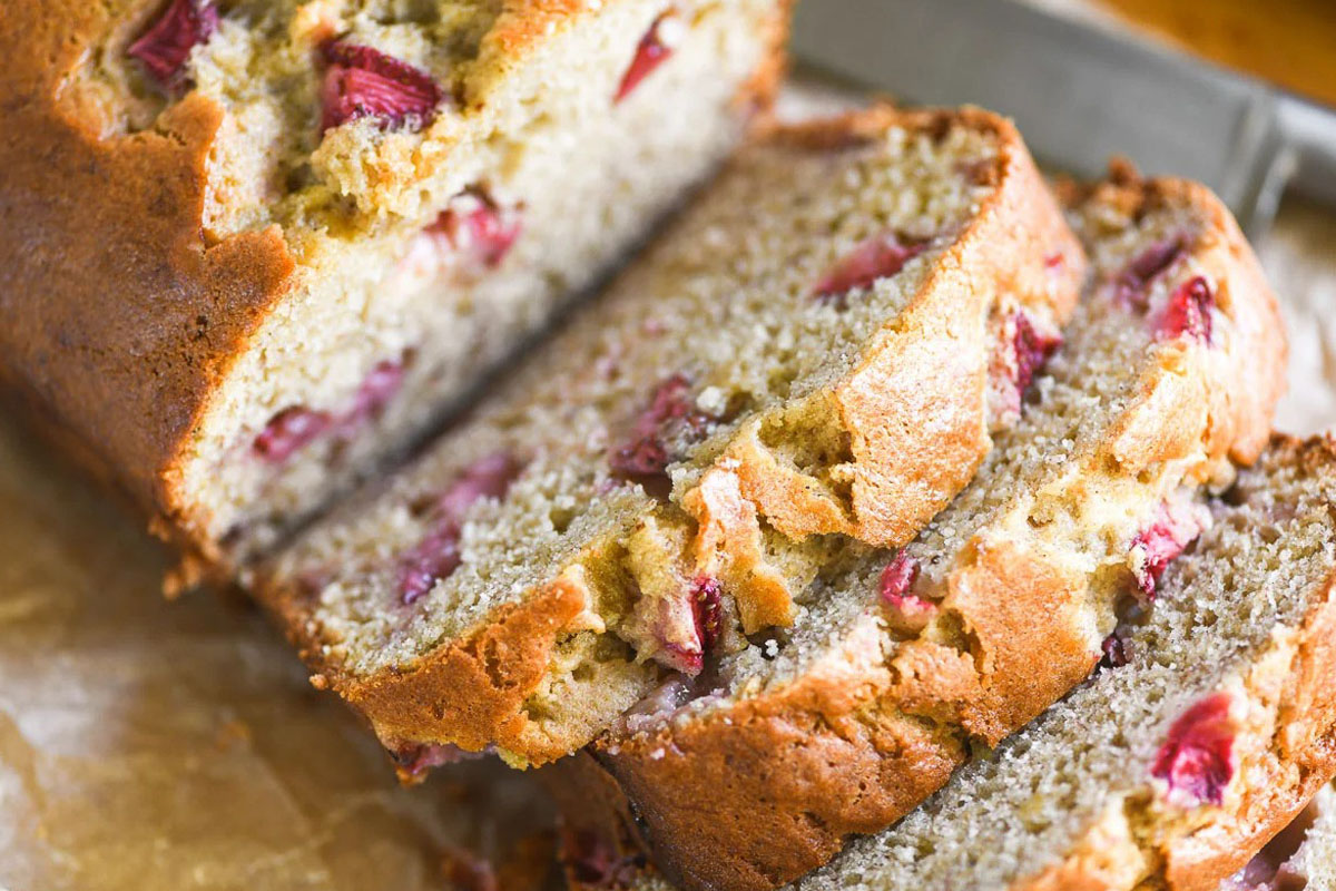 strawberry-banana-bread-recipe