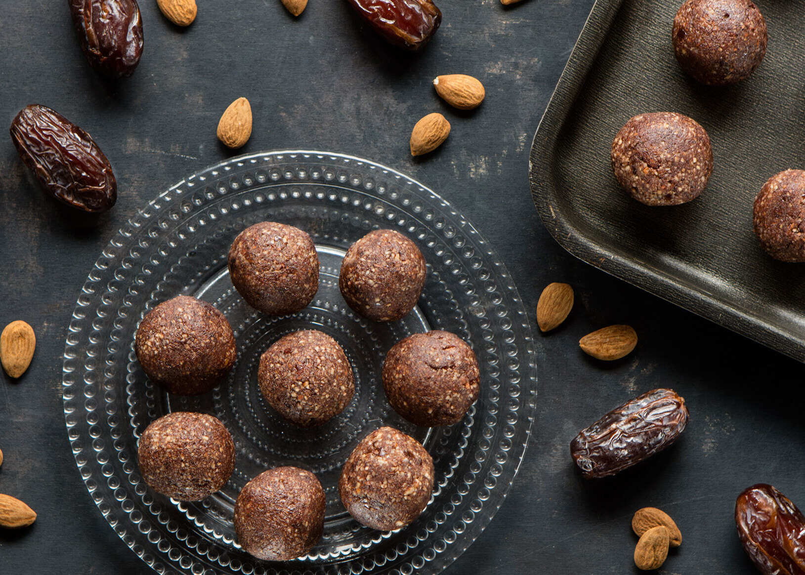 almond-date-bites-recipe