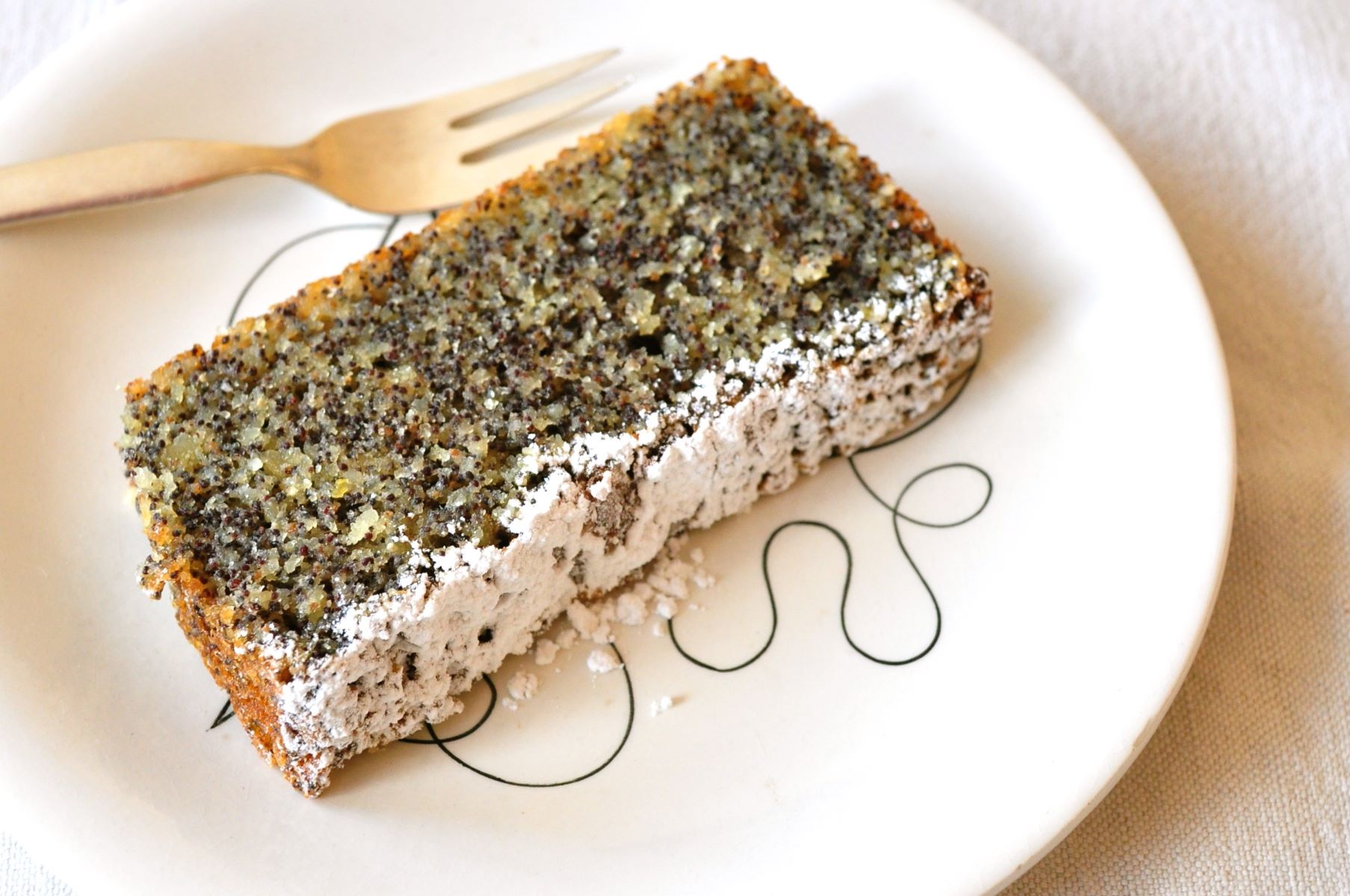 almond-poppy-seed-cake-recipe