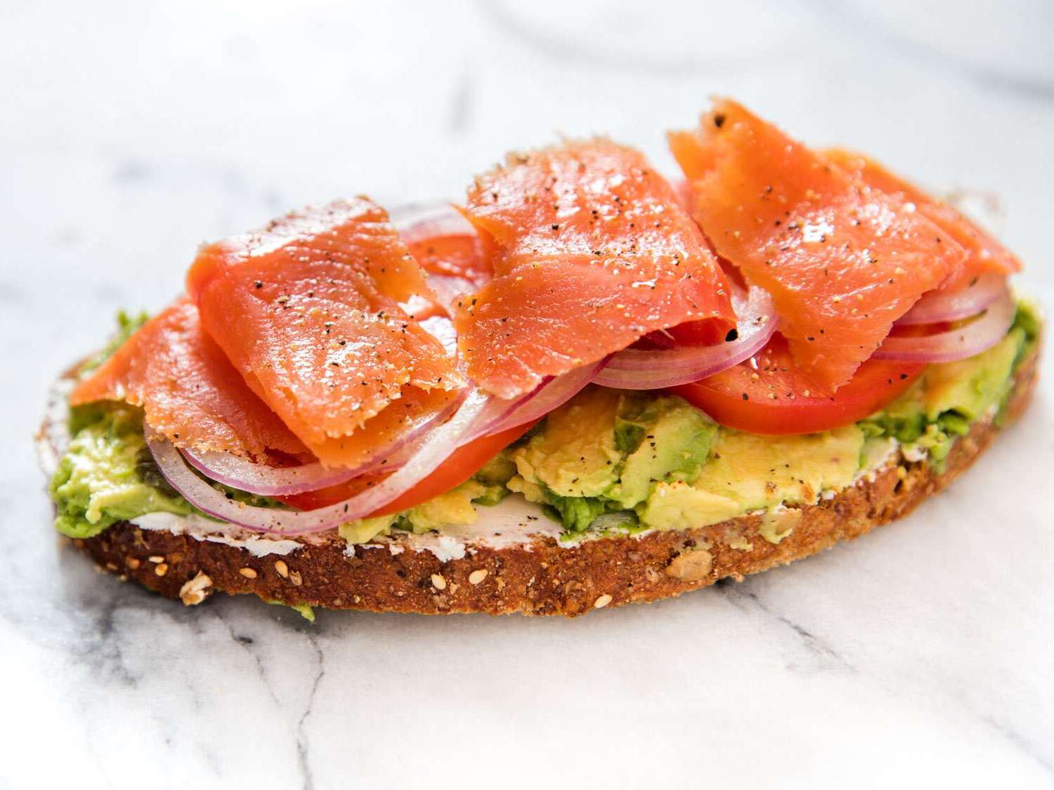 avocado-salmon-toast-recipe