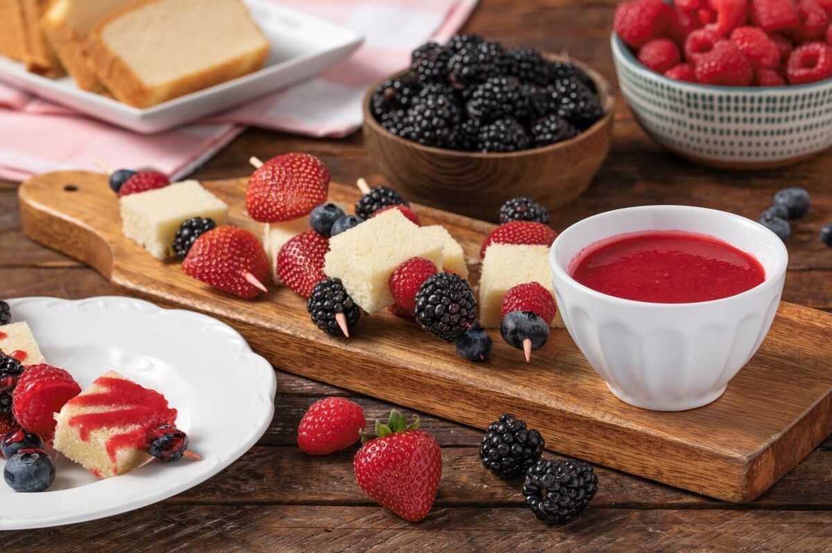 berry-shortcake-skewers-recipe