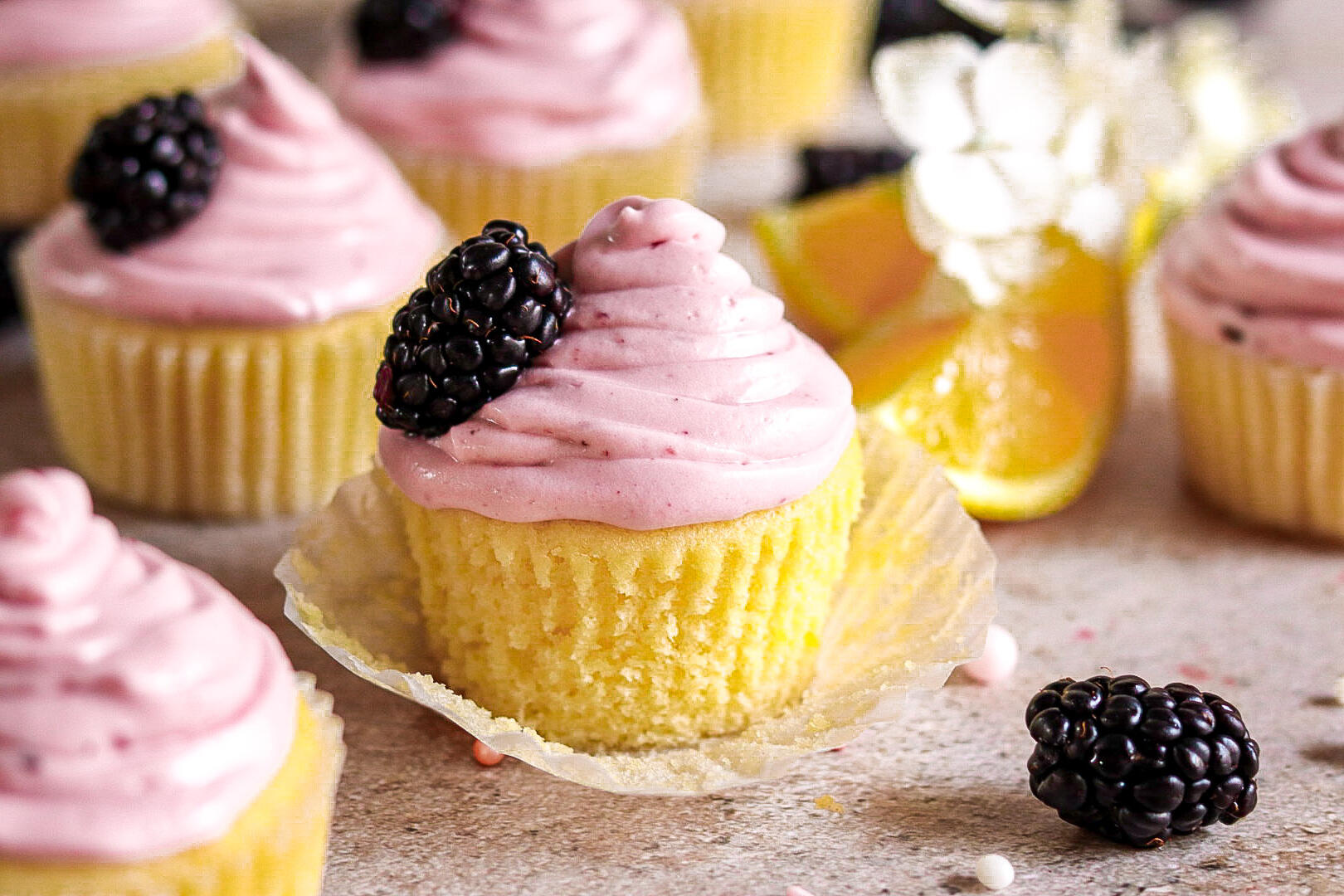 blackberry-lemonade-cupcake-recipe