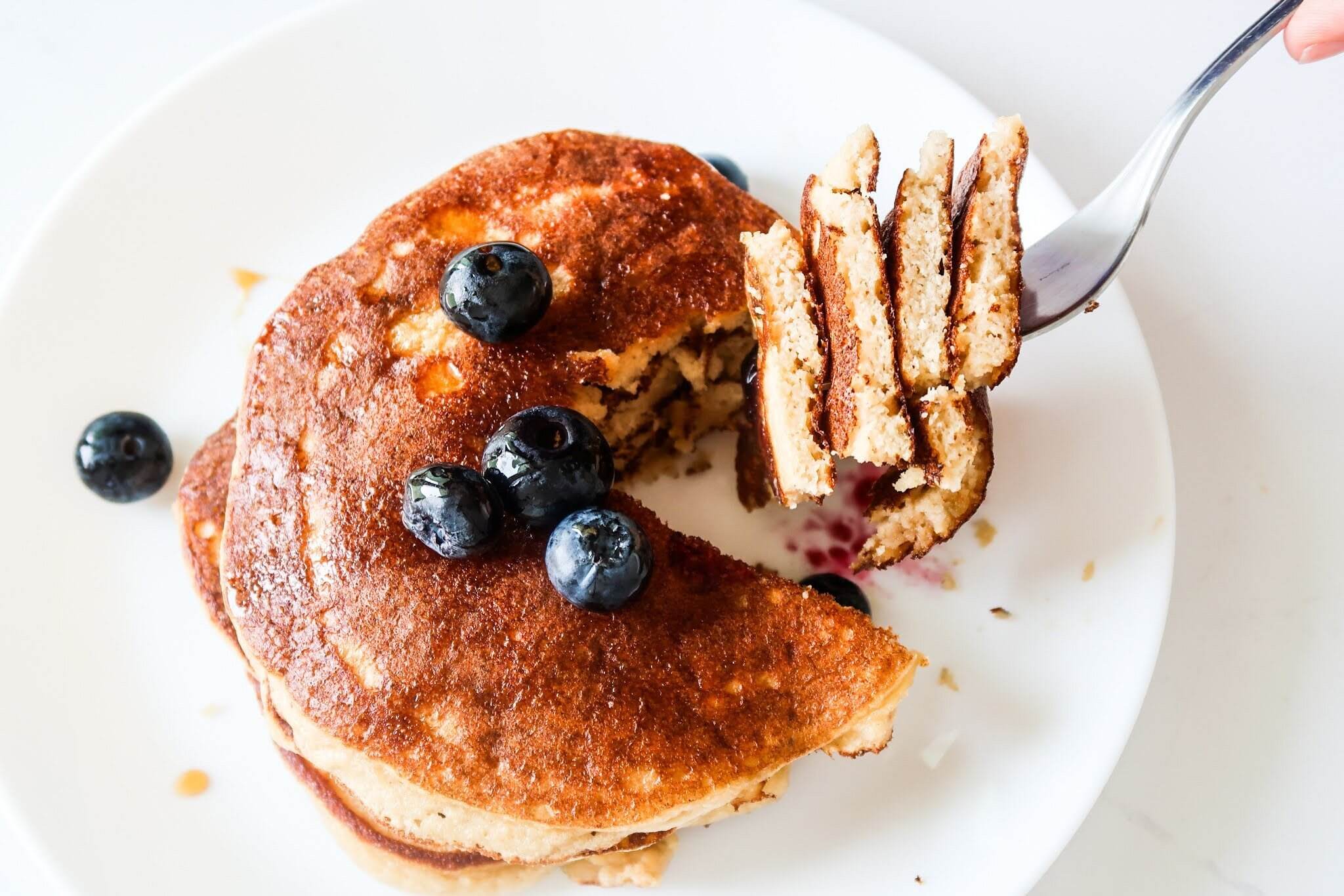 blueberry-almond-pancakes-recipe