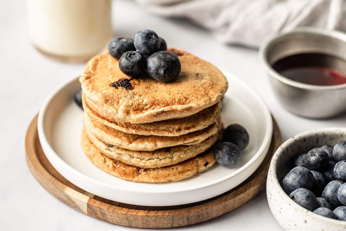 blueberry-oatmeal-pancakes-recipe