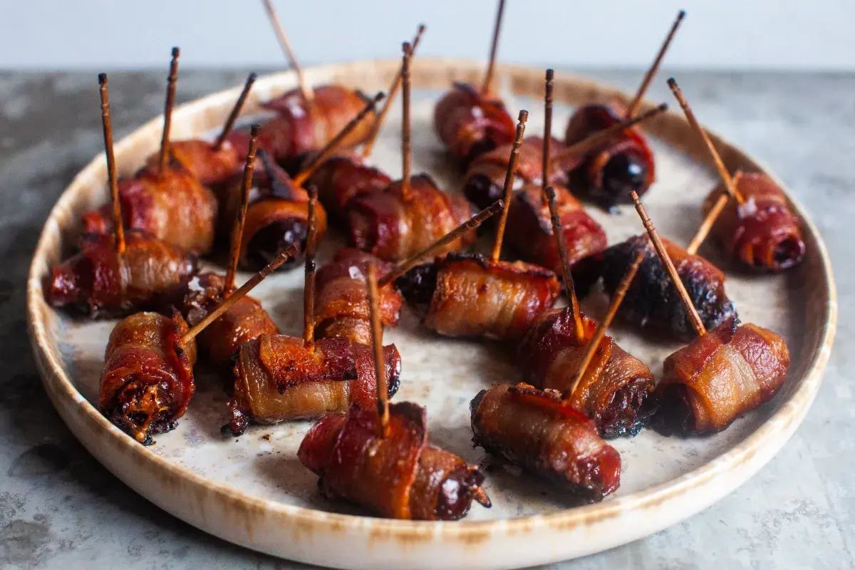 caramel-bacon-dates-recipe