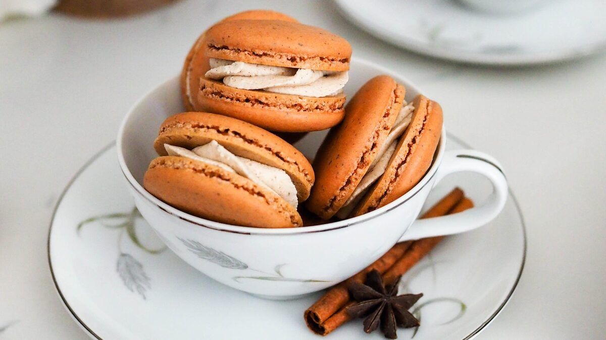 chai-spice-macarons-recipe