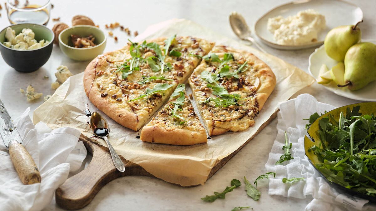 cheese-pear-pizza-recipe