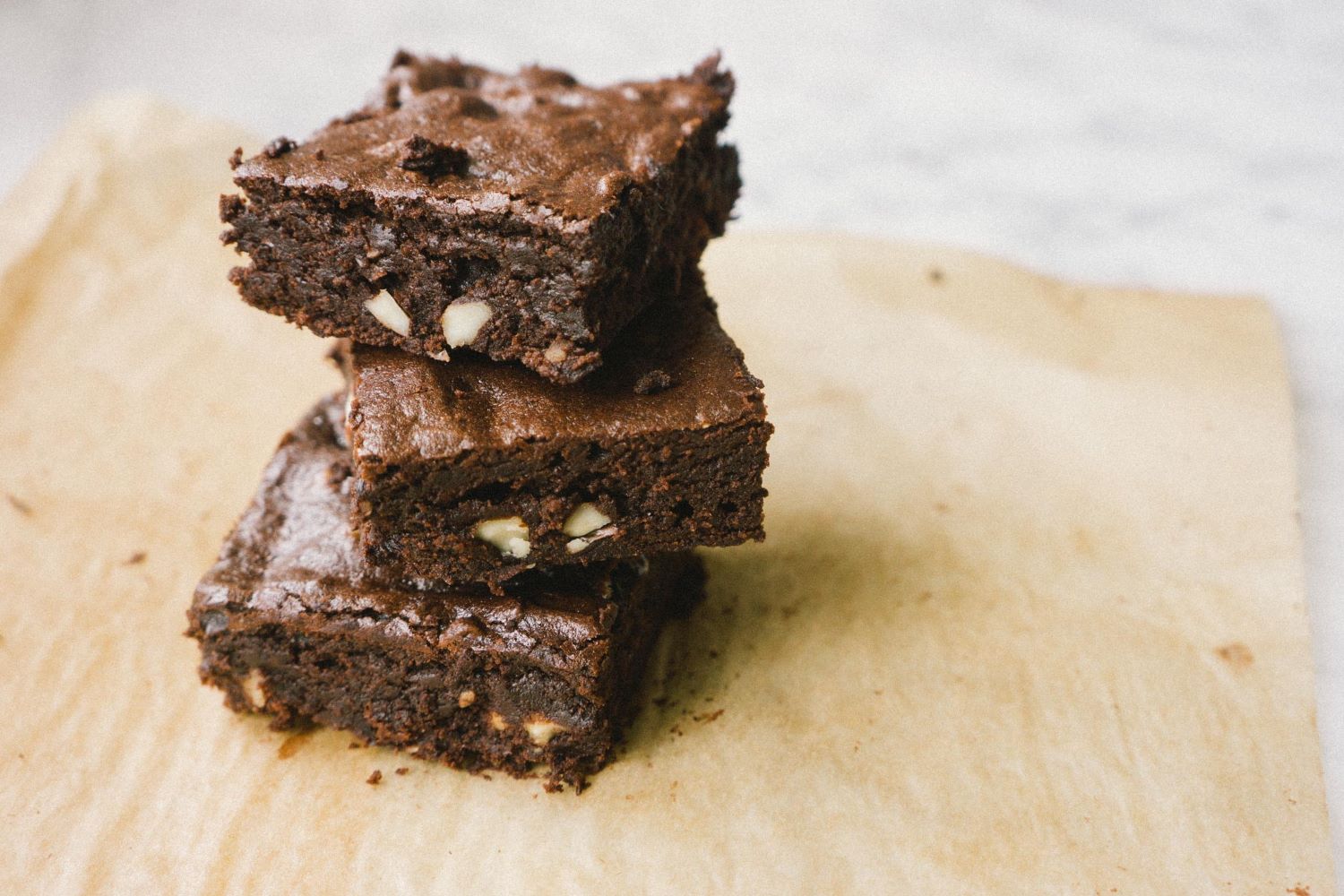 chocolate-almond-brownies-recipe