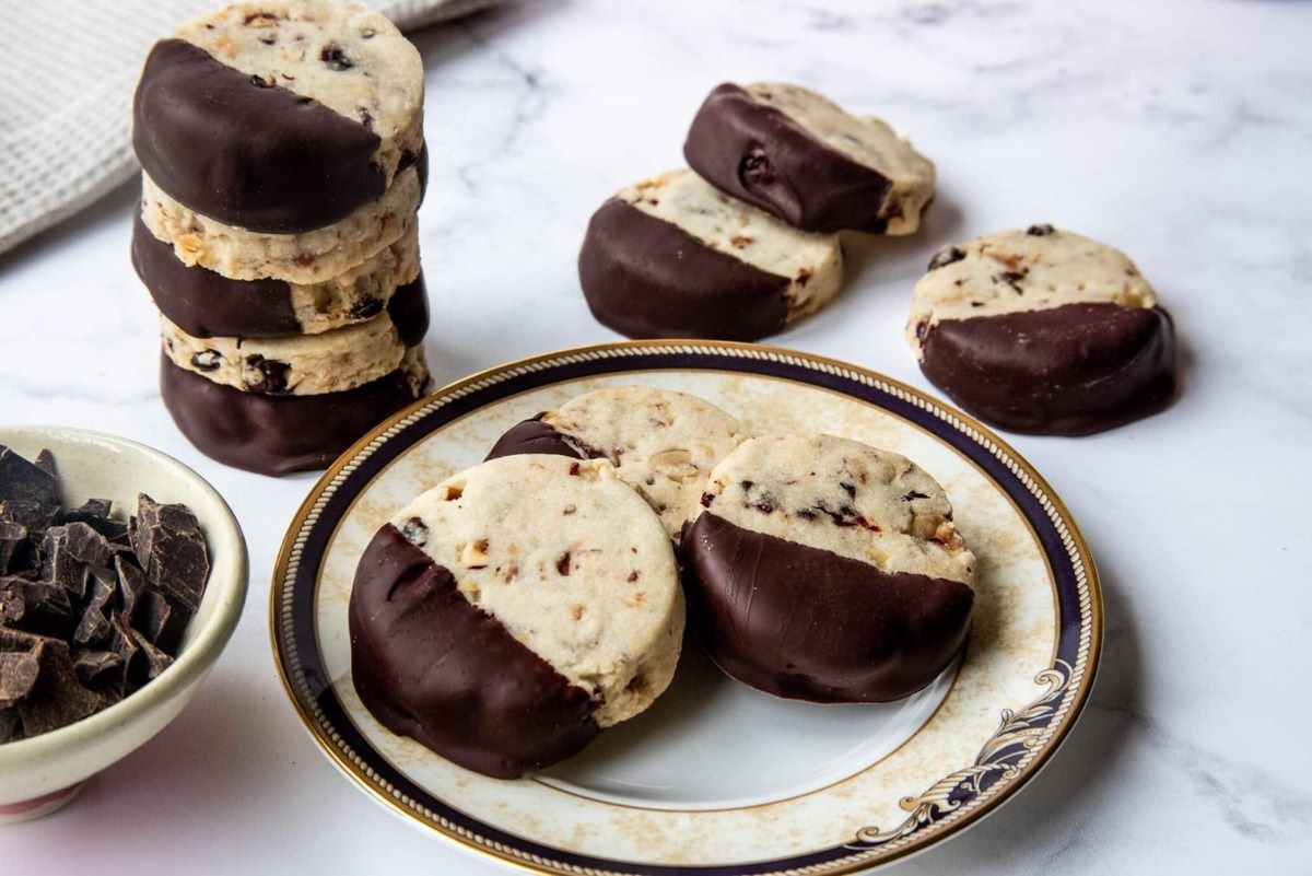 chocolate-dipped-cherry-shortbread-recipe