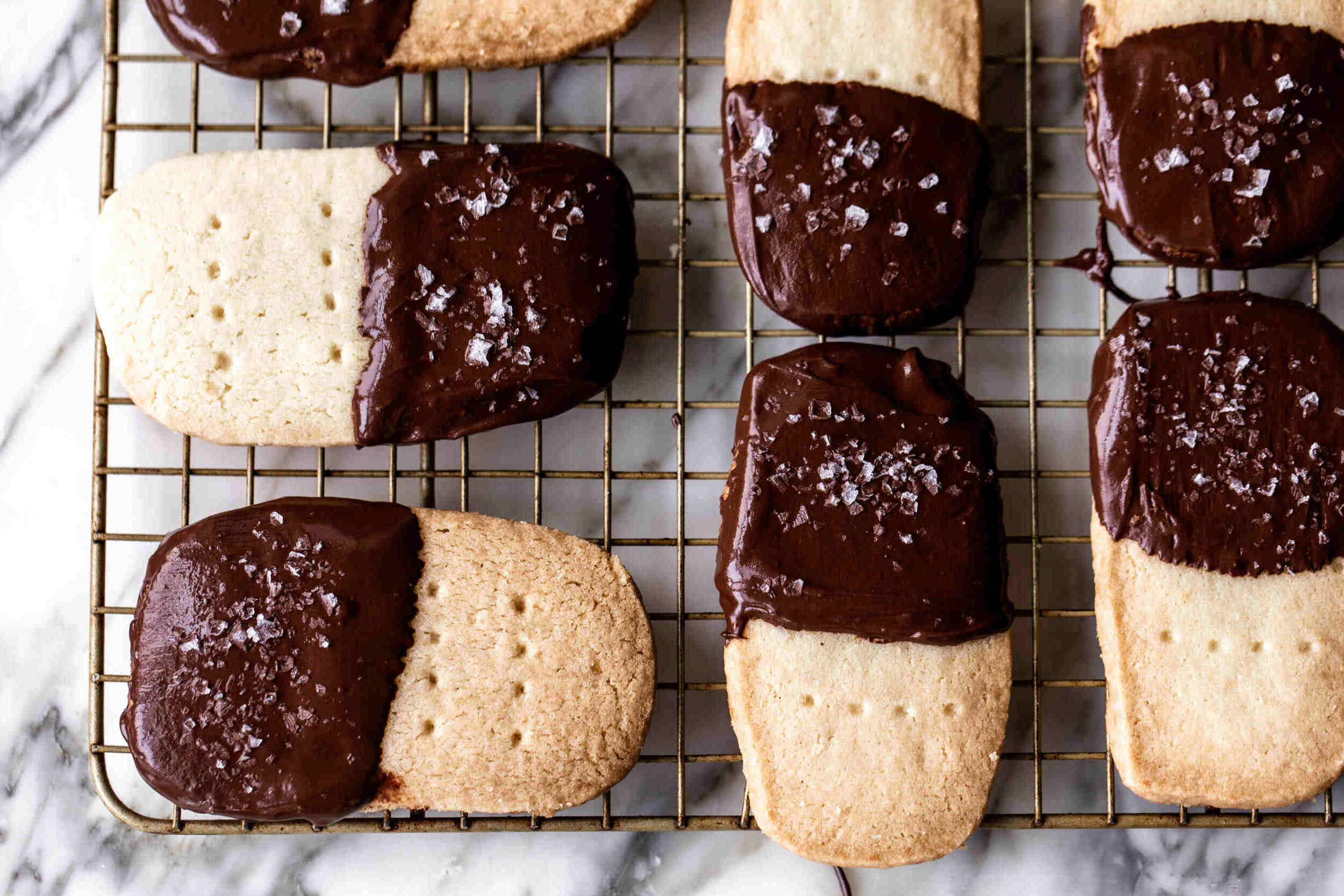 chocolate-dipped-shortbread-cookies-recipe