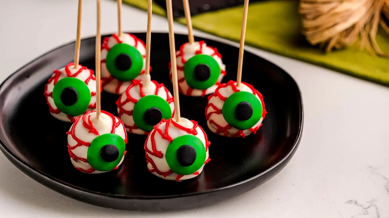 eyeball-cake-pops-recipe