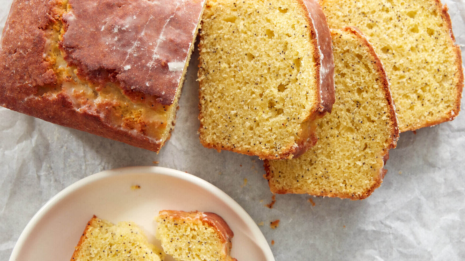 greek-yogurt-lemon-poppy-seed-cake-recipe