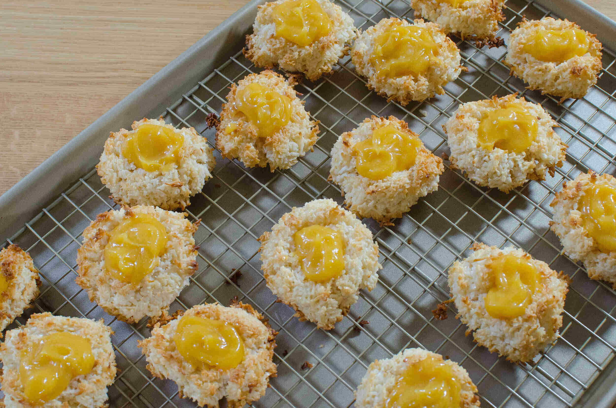 lemon-coconut-macaroons-recipe