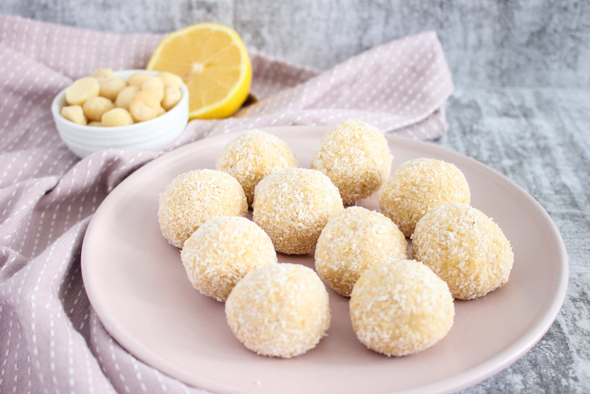 lemon-coconut-protein-balls-recipe