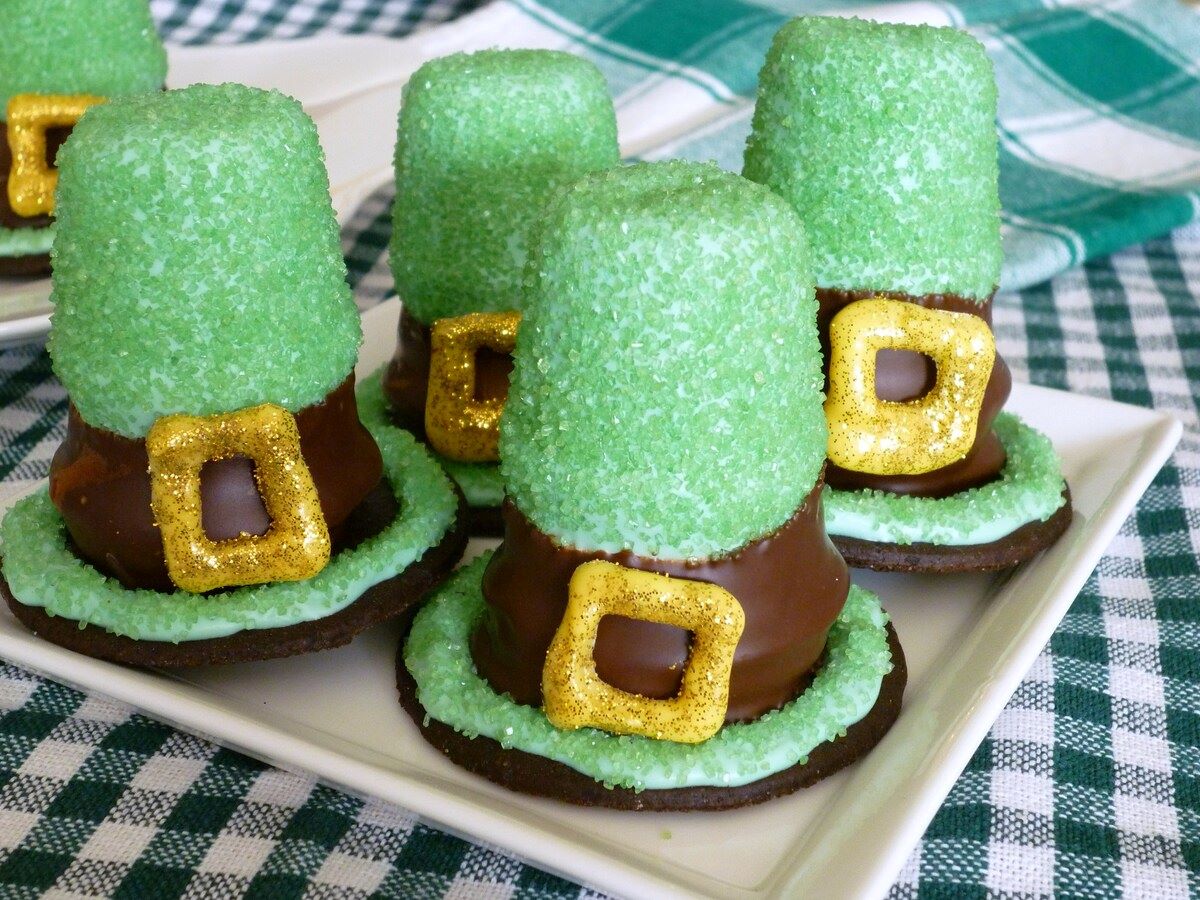 leprechaun-hat-cupcakes-recipe