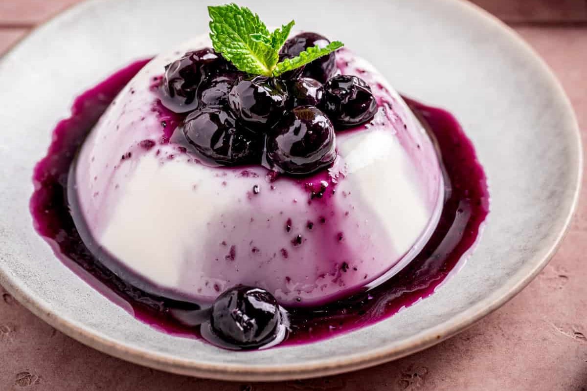 panna-cotta-with-berry-compote-recipe