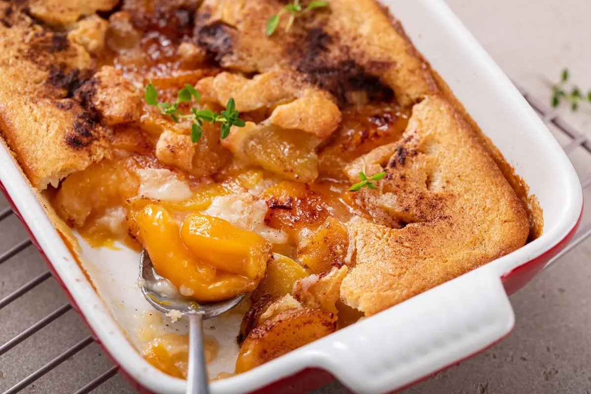 peach-cobbler-cheesecake-bars-recipe