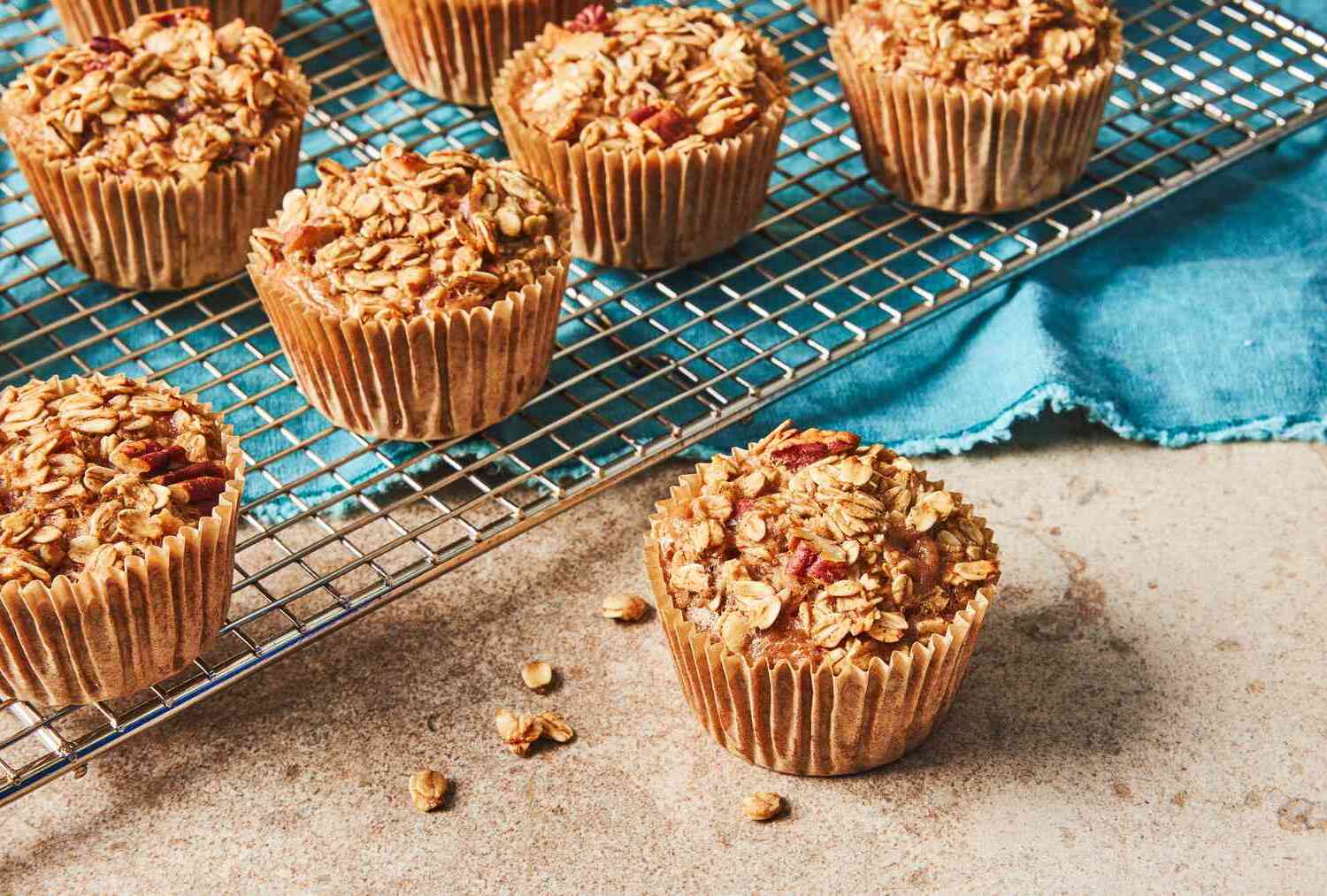 peanut-butter-chocolate-chip-oatmeal-cups-recipe