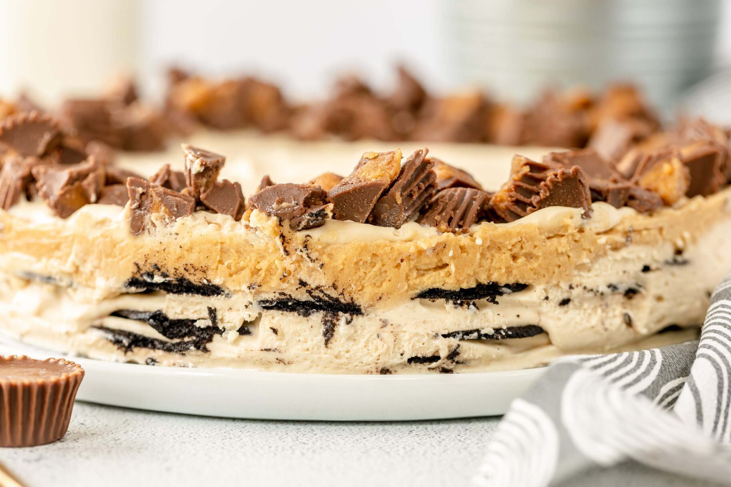 peanut-butter-cup-ice-cream-cake-recipe