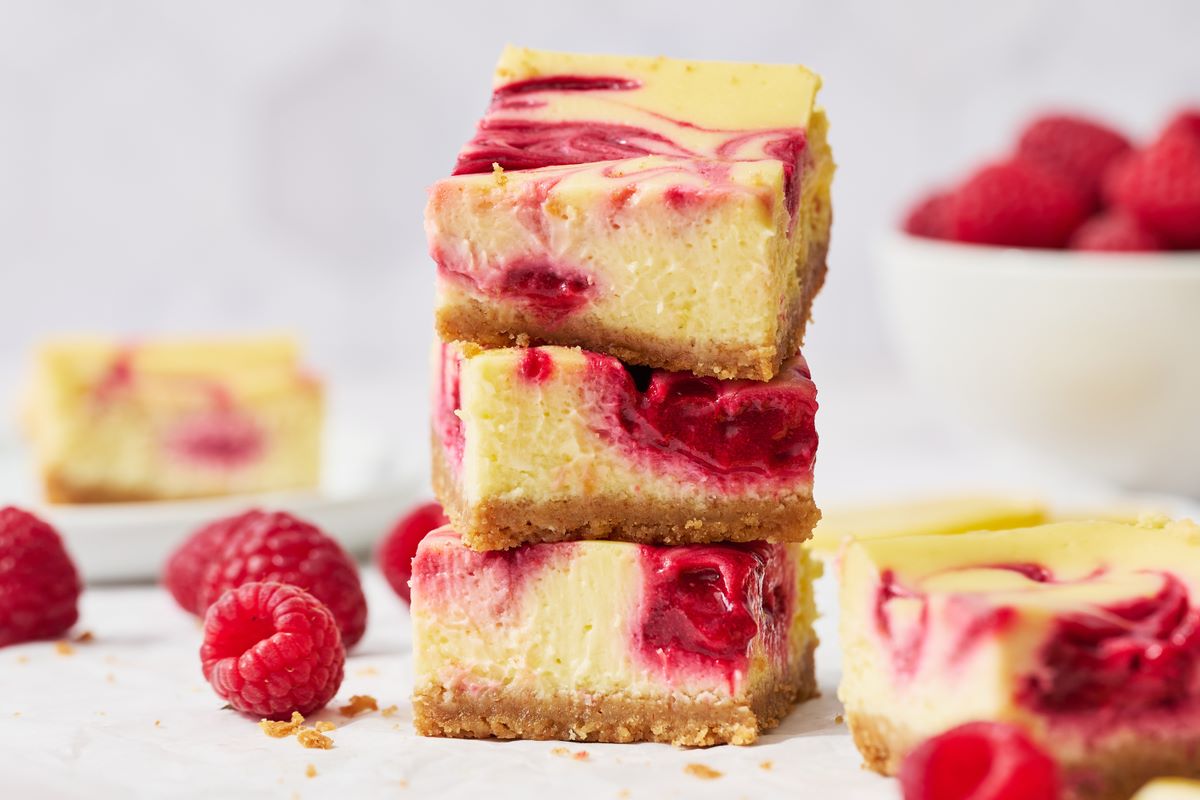 raspberry-lemon-cheesecake-bars-recipe