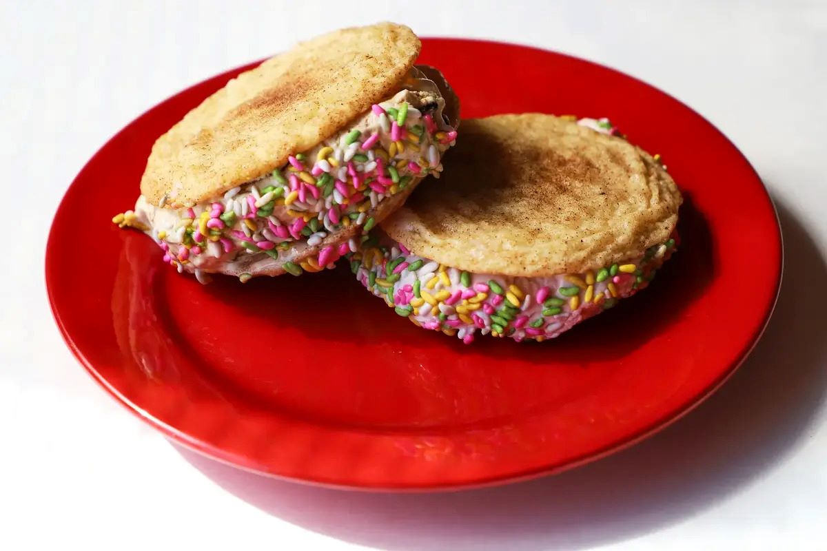 snickerdoodle-ice-cream-sandwich-recipe