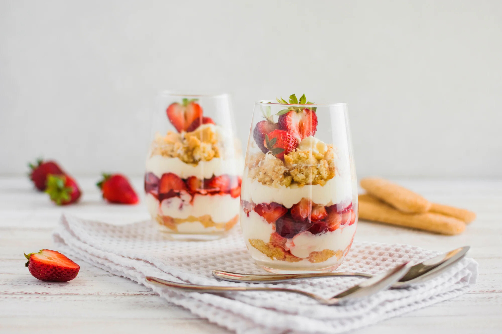 strawberry-yogurt-parfait-recipe