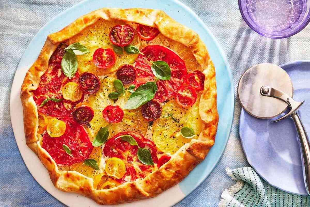 tomato-basil-mozzarella-galette-recipe