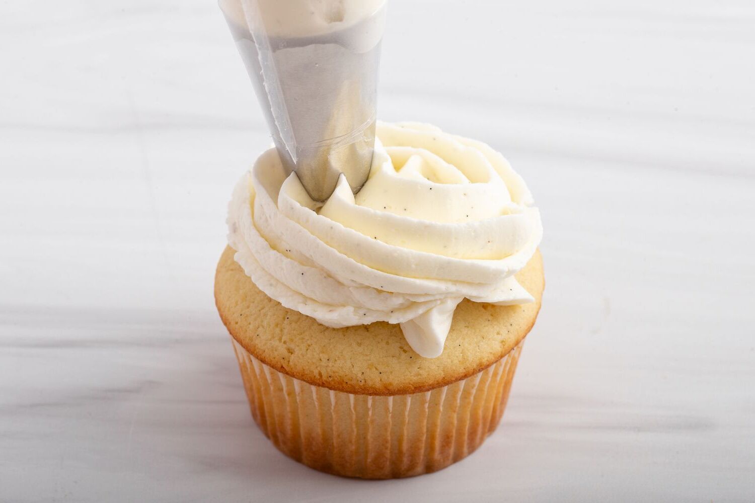 vanilla-bean-cupcakes-recipe