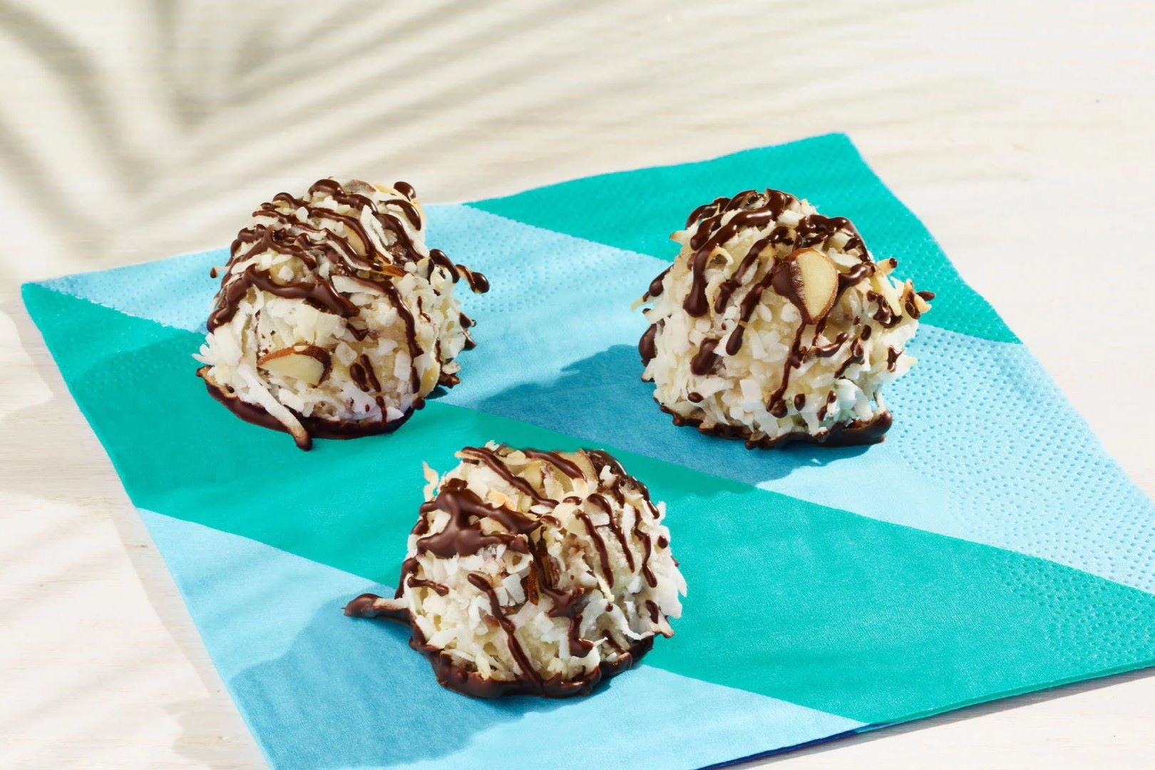 almond-joy-macaroons-recipe