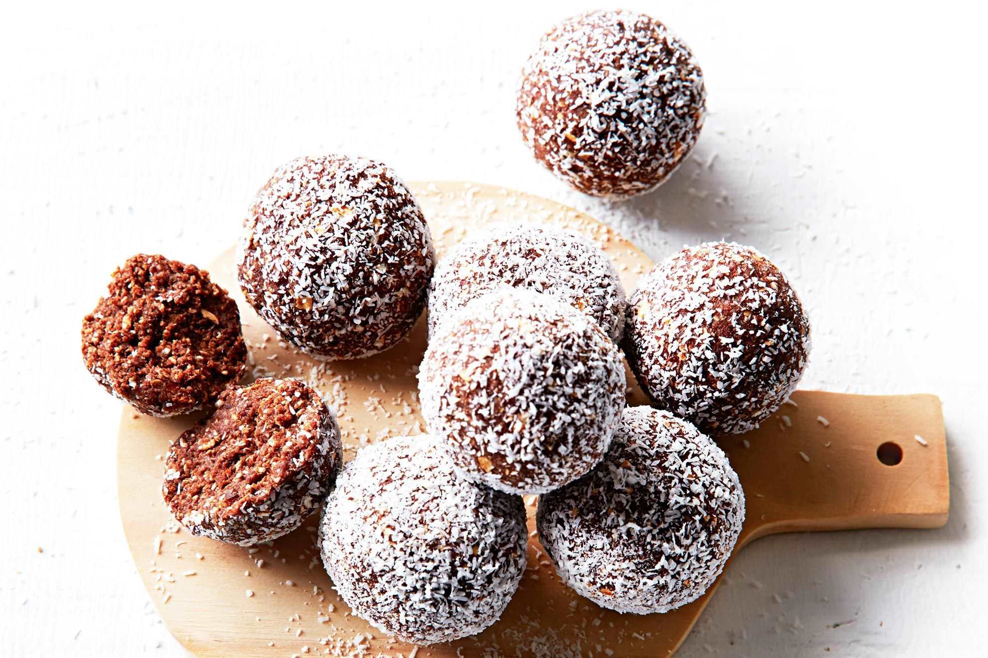 chocolate-coconut-protein-balls-recipe