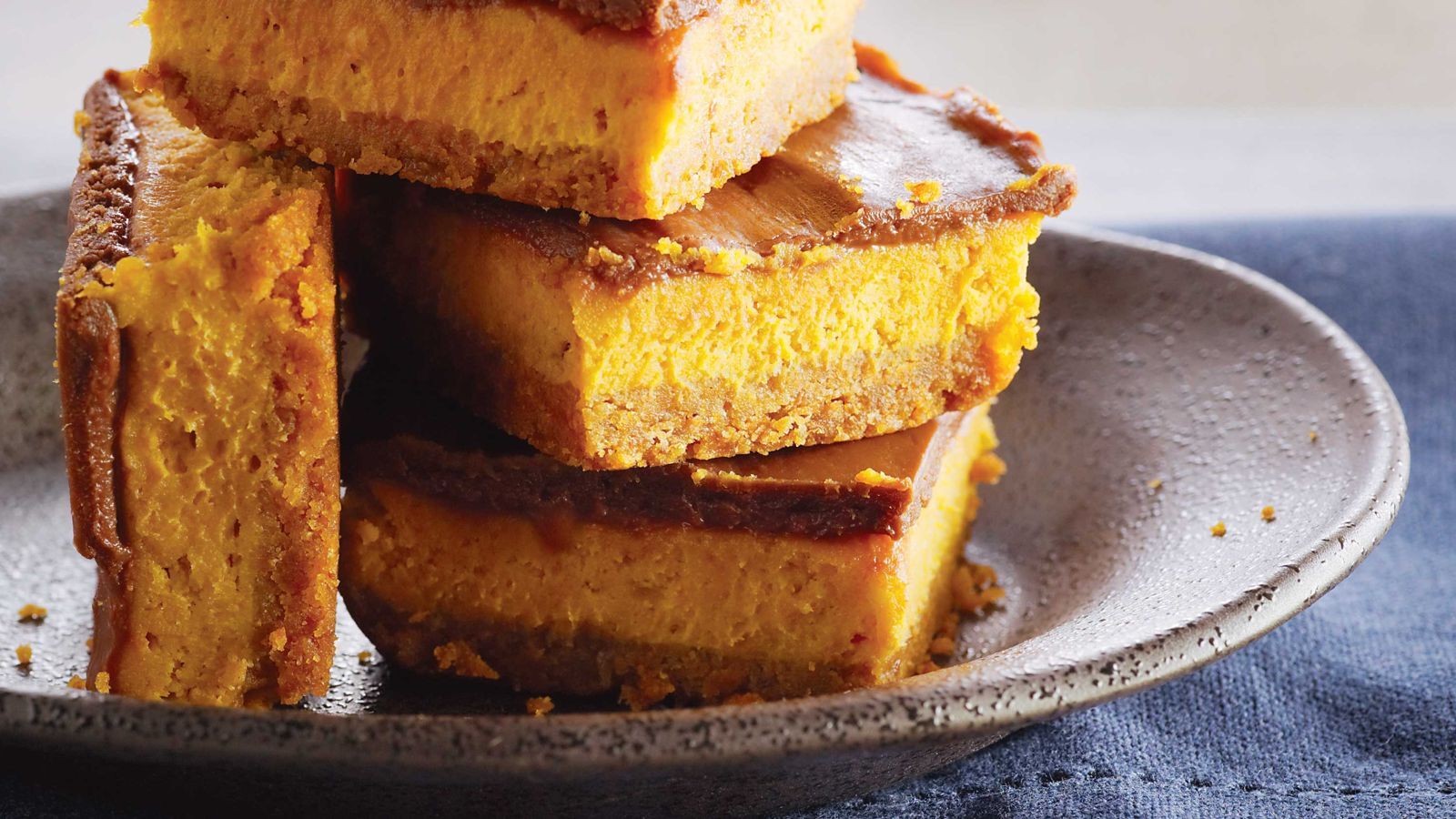 chocolate-pumpkin-cheesecake-bars-recipe