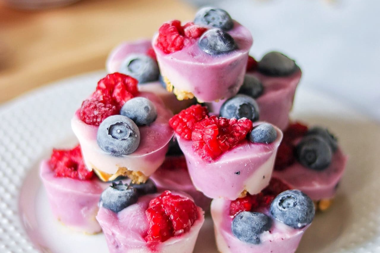 frozen-yogurt-berry-bites-recipe