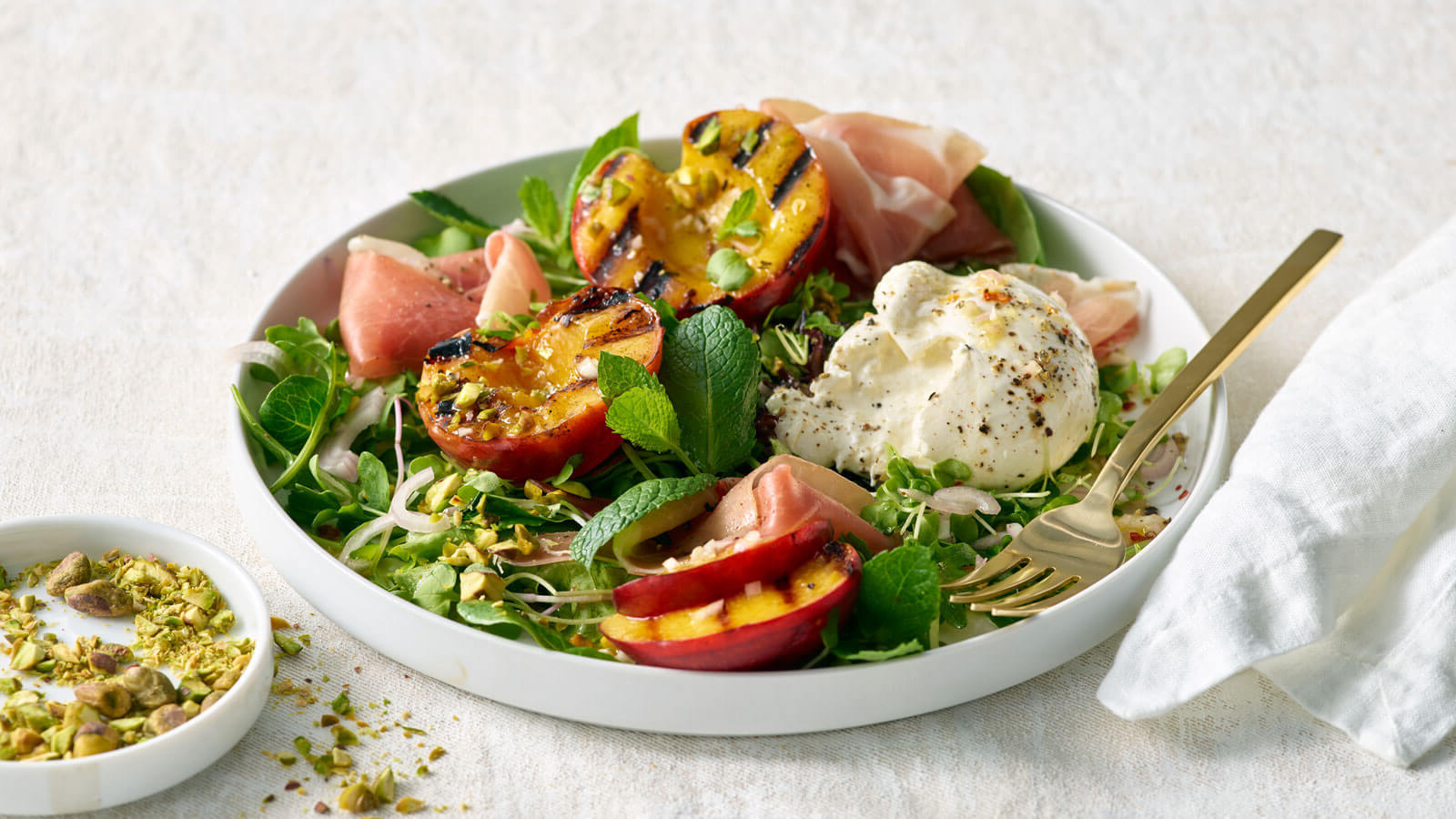 grilled-peach-and-burrata-salad-recipe