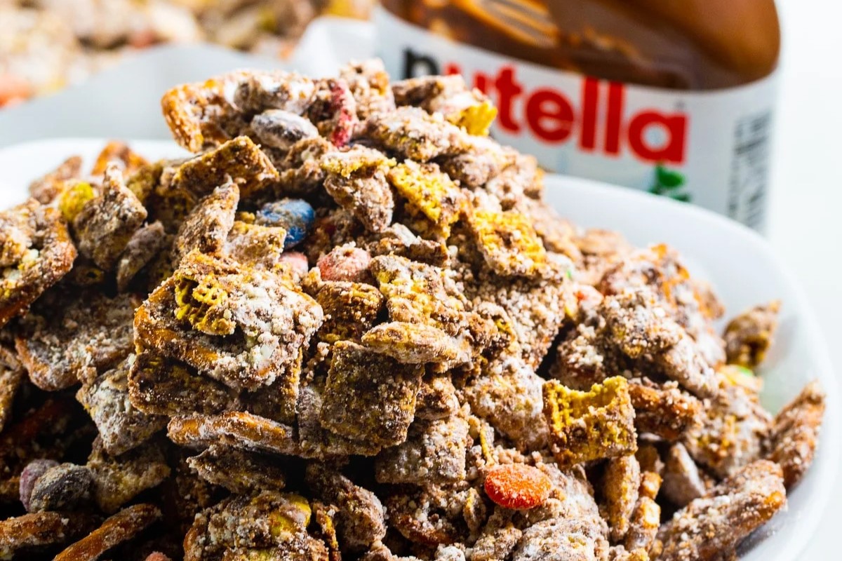 nutella-muddy-buddies-recipe