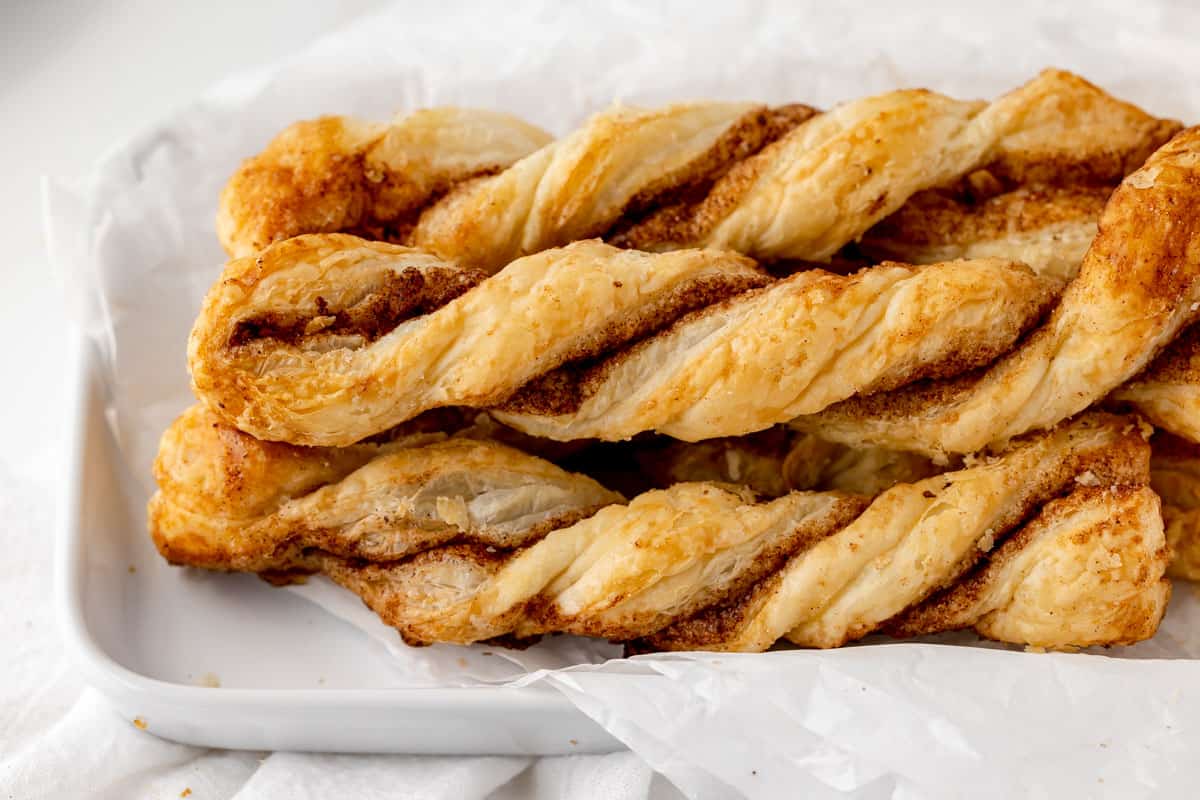 apple-cinnamon-puff-pastry-twists-recipe