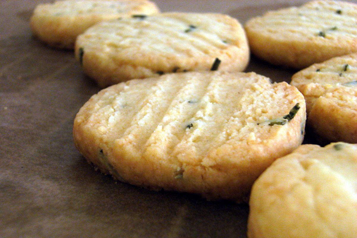 rosemary-parmesan-shortbread-recipe