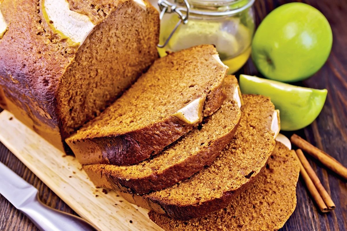 spiced-applesauce-bread-recipe