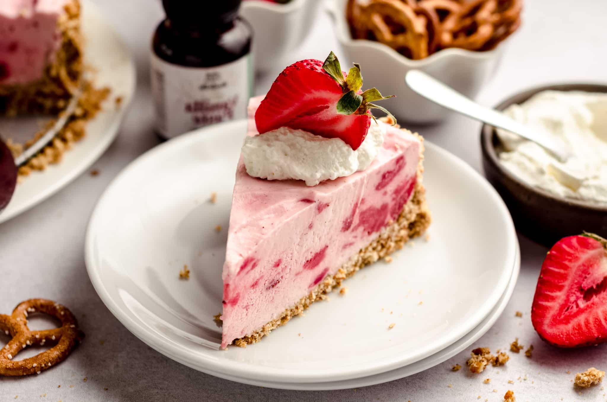 strawberry-pretzel-pie-recipe