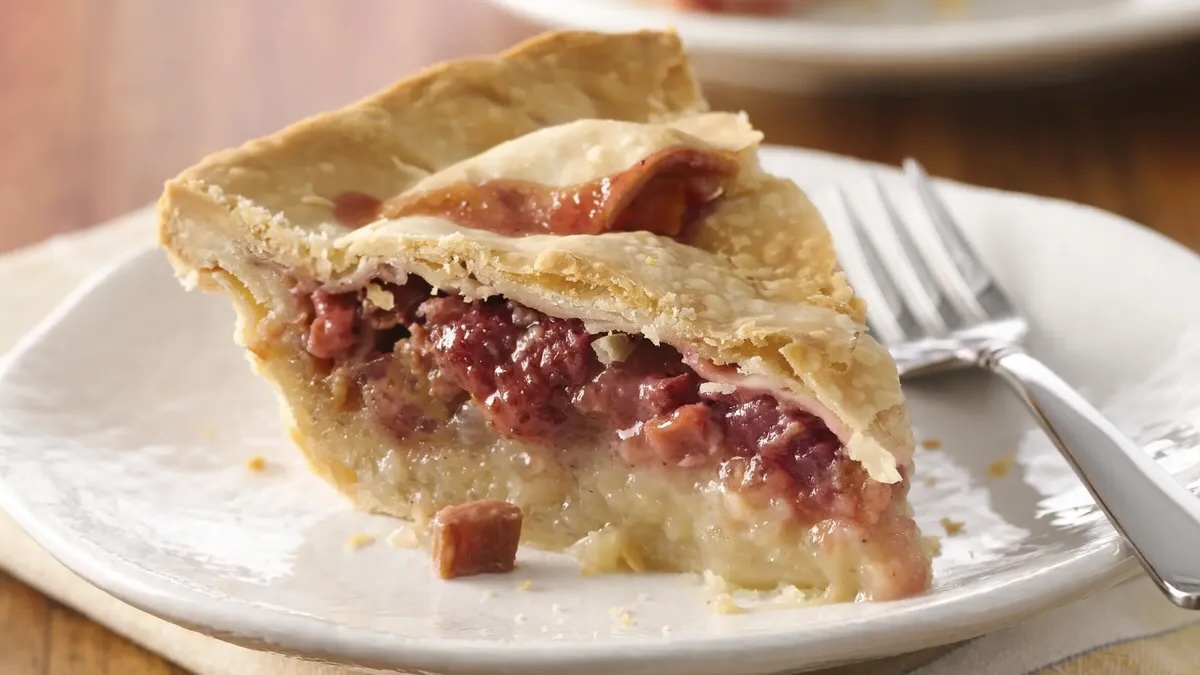 strawberry-rhubarb-custard-pie-recipe